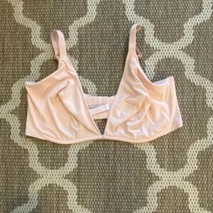 Victoria’s Secret bra  incredible unlined plunge bra size 38DDD